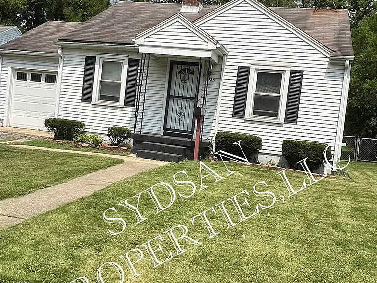 4425 Saint James Ave — Photo 1