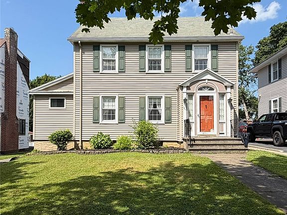 2nd image of 25 Bonnie Brae