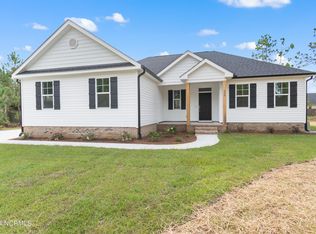 550 Woodhaven Rd, Southport, NC 28461