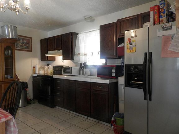 3rd image of 1701 W Julie St