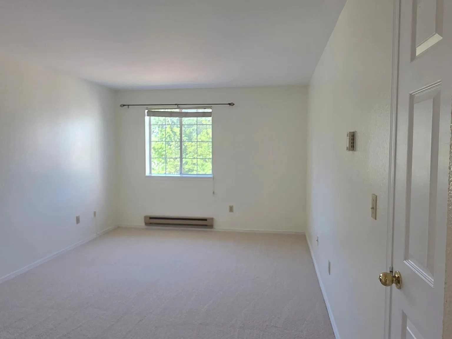 2 bed, 1015 sqft, $2,600 — Photo 3