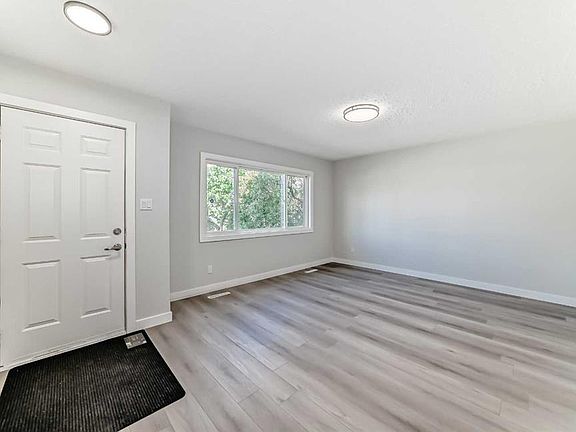 4th image of 1508 W 45th St SE