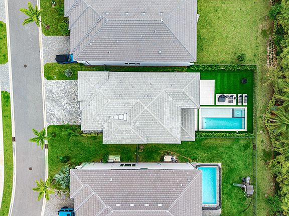 3rd image of 8124 Crystal Downs Avenue