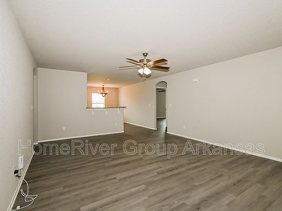 3rd image of 710 SW Loudon Dr