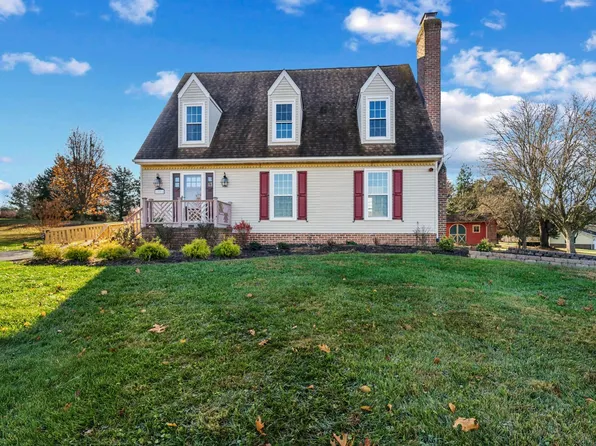 1881 Lakeland Dr, Finksburg, MD 21048