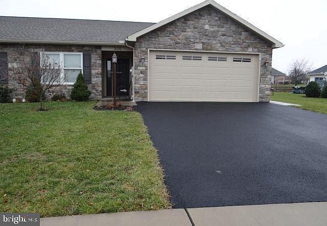 1st image of 254 Matthew Dr