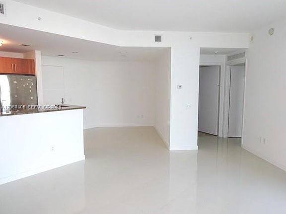 4th image of 300 S Biscayne Blvd #T-3505