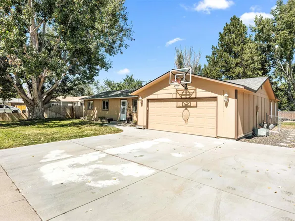 2408 Wildflower Dr, Nampa, ID 83686