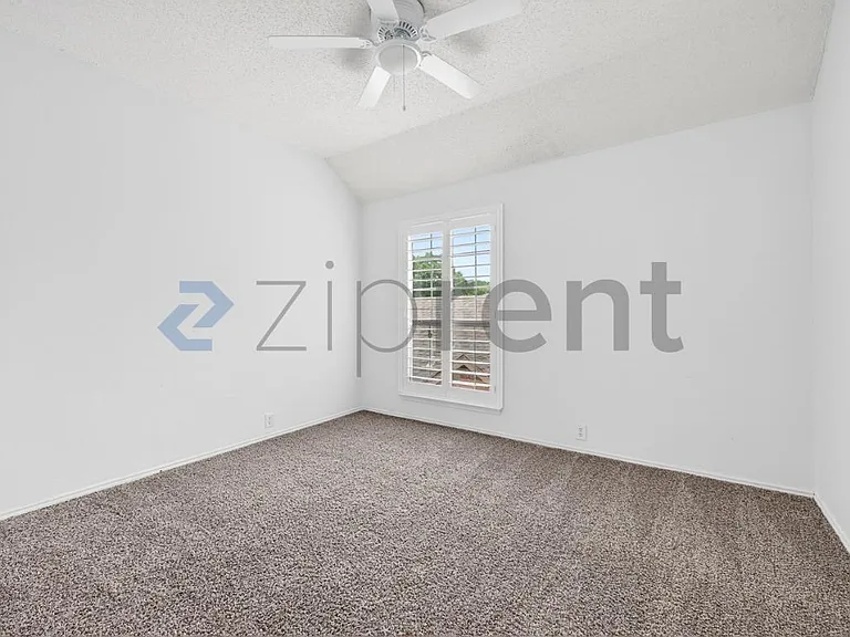 10604 Ambergate Ln — Photo 31
