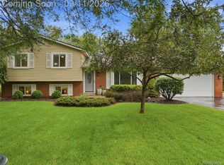 1200 N Alstott Dr, Howell, MI 48843