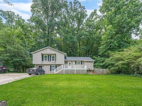 3182 Carmel Dr, Douglasville, GA 30135