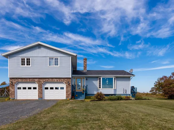 940 Panmure Island Rd, Saint Andrew's Parish, PE C0A 1R0