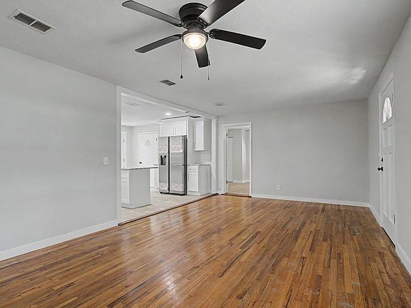 4th image of 425 Carolina St