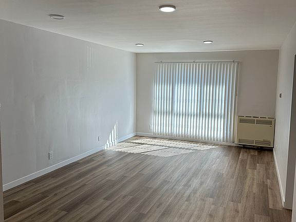3rd image of 4121 Somerset Dr APT B