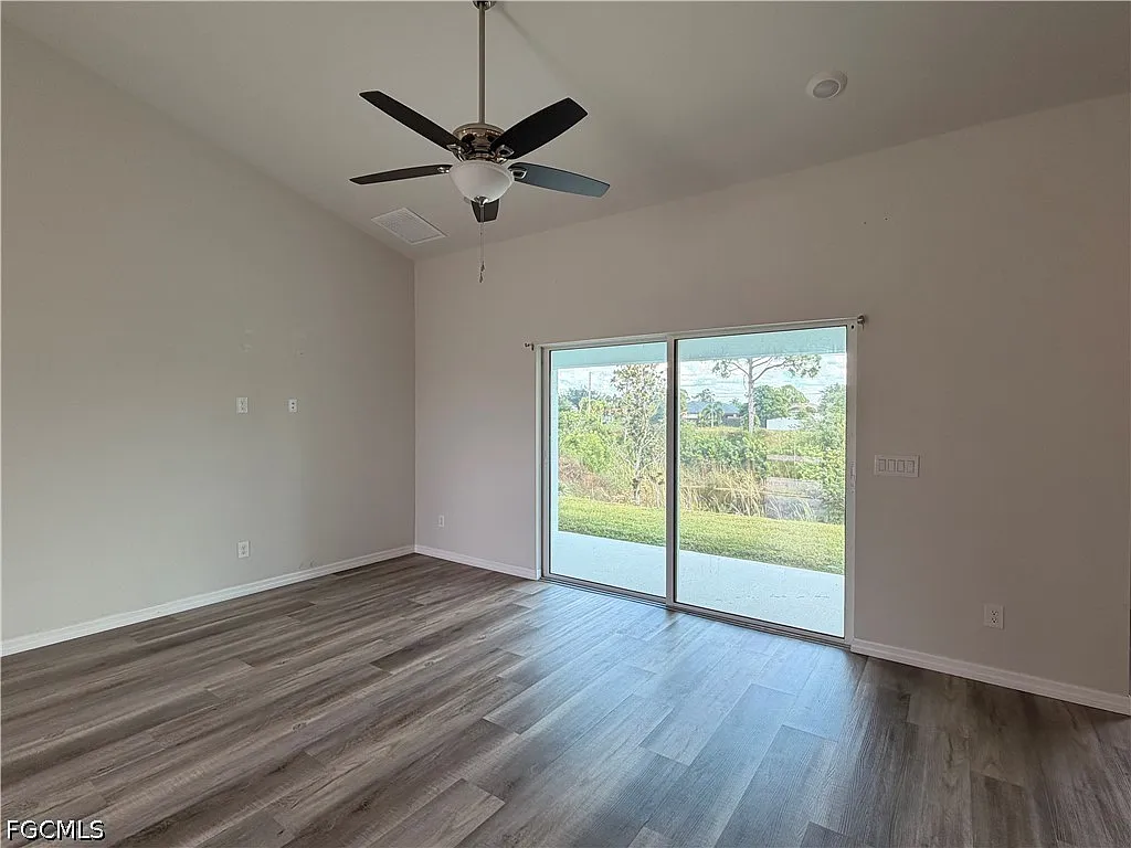 4 bed, 2.0 bath, 1779 sqft, $1,950 — Photo 2