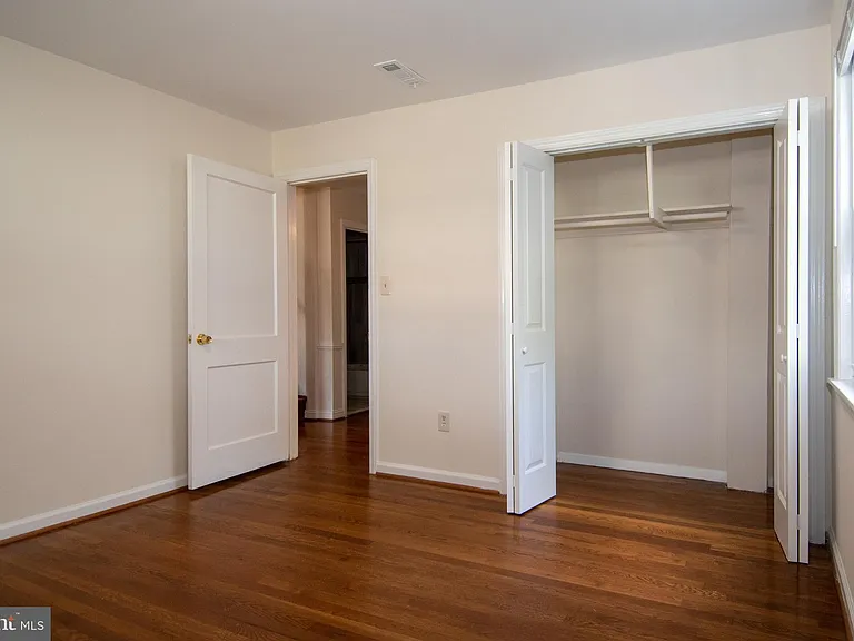 6733 Gouthier Rd — Photo 16
