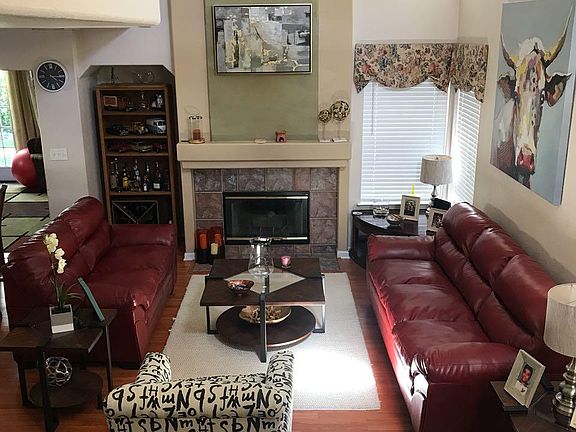Living Room with Vaulted Celing (view from Entrance)