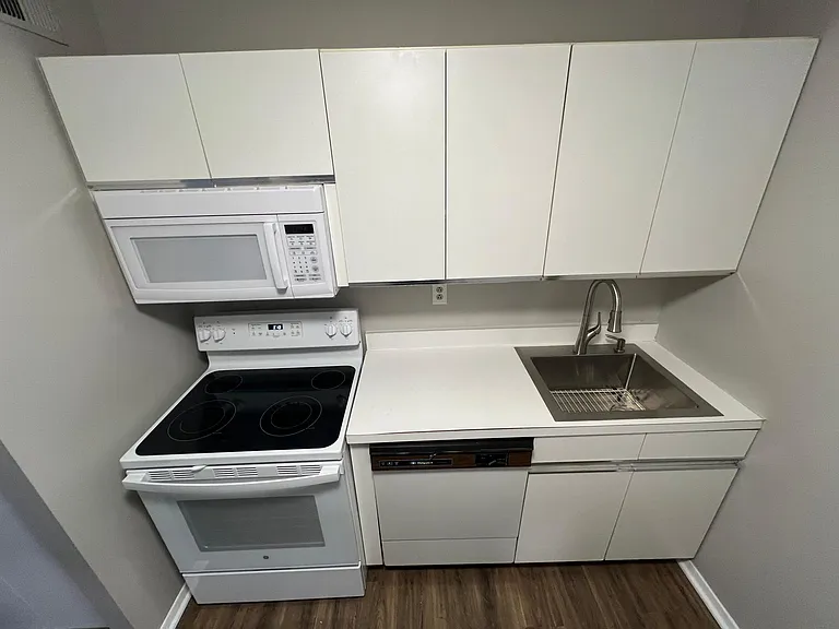 111 Mulberry St #2R — Photo 7