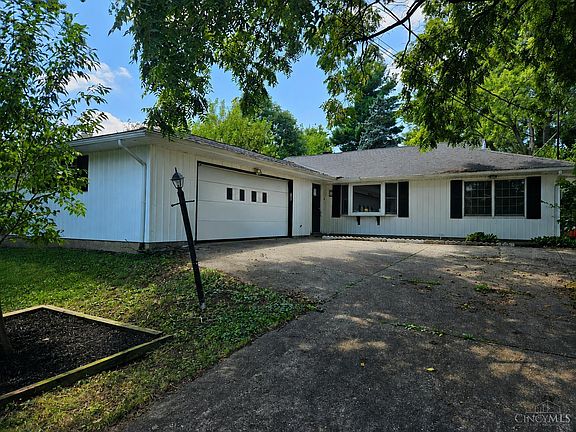 2nd image of 579 W Kemper Rd