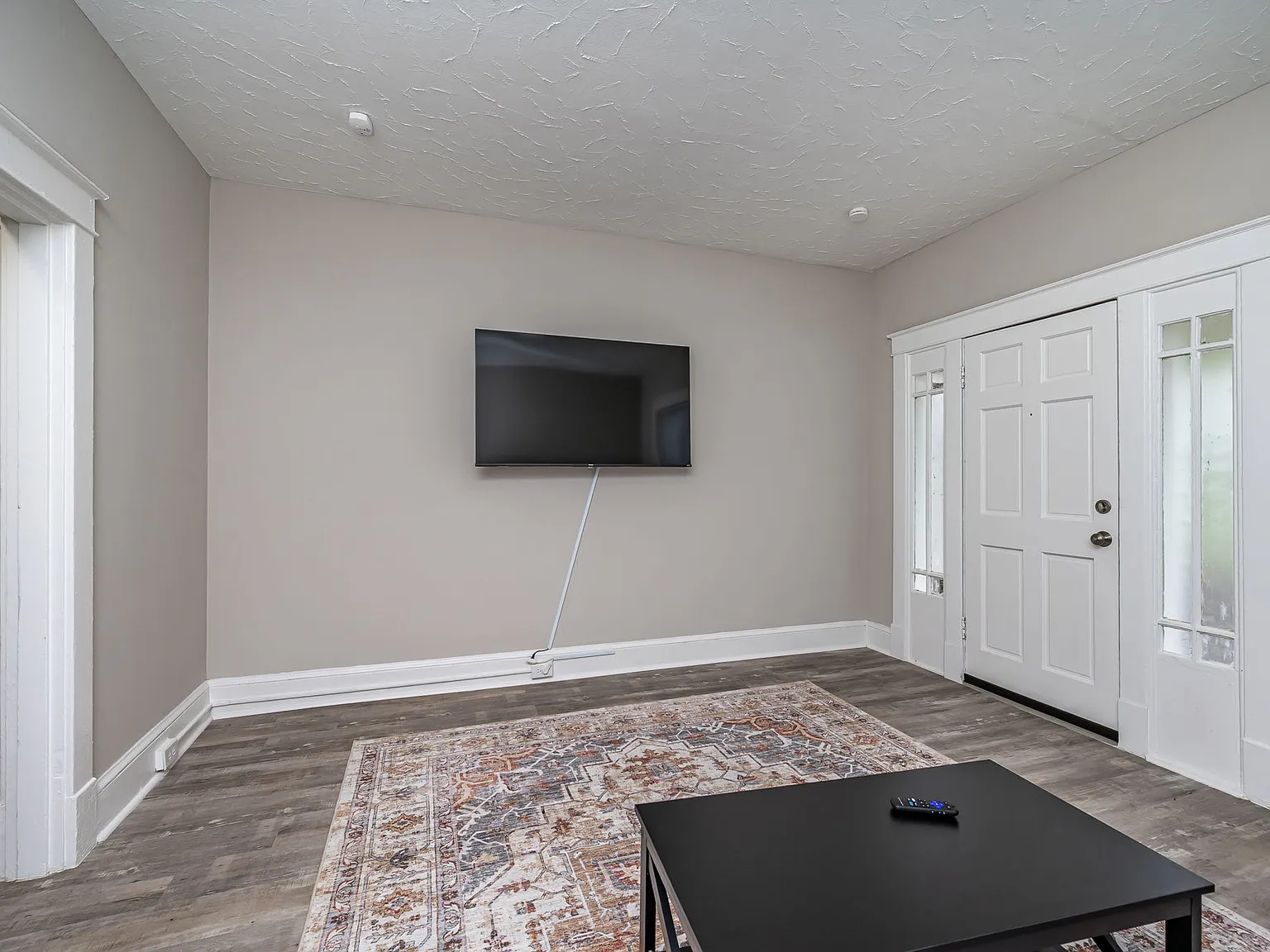 3 bed, 1.5 bath, 1728 sqft, $1,450 — Photo 4