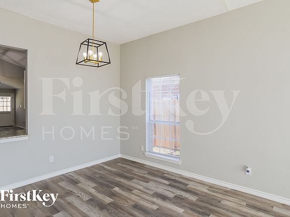 5th image of 8136 Iris Cir