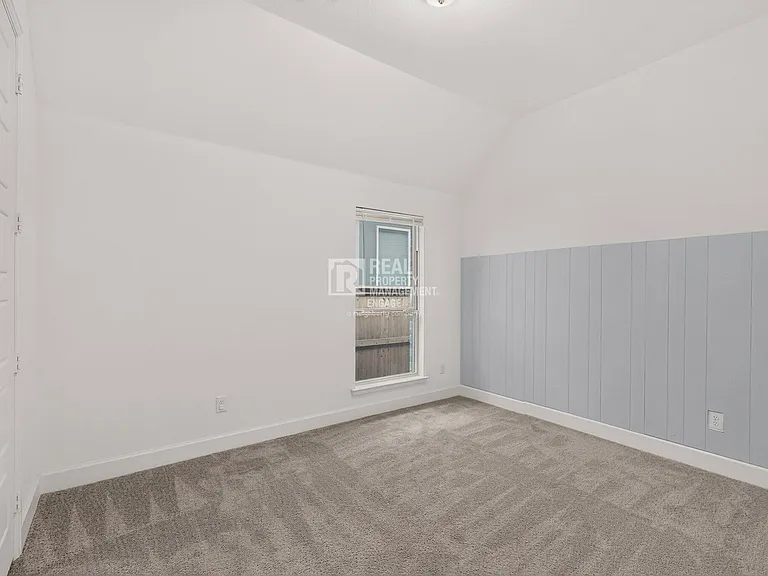 2933 Eccleston St — Photo 33