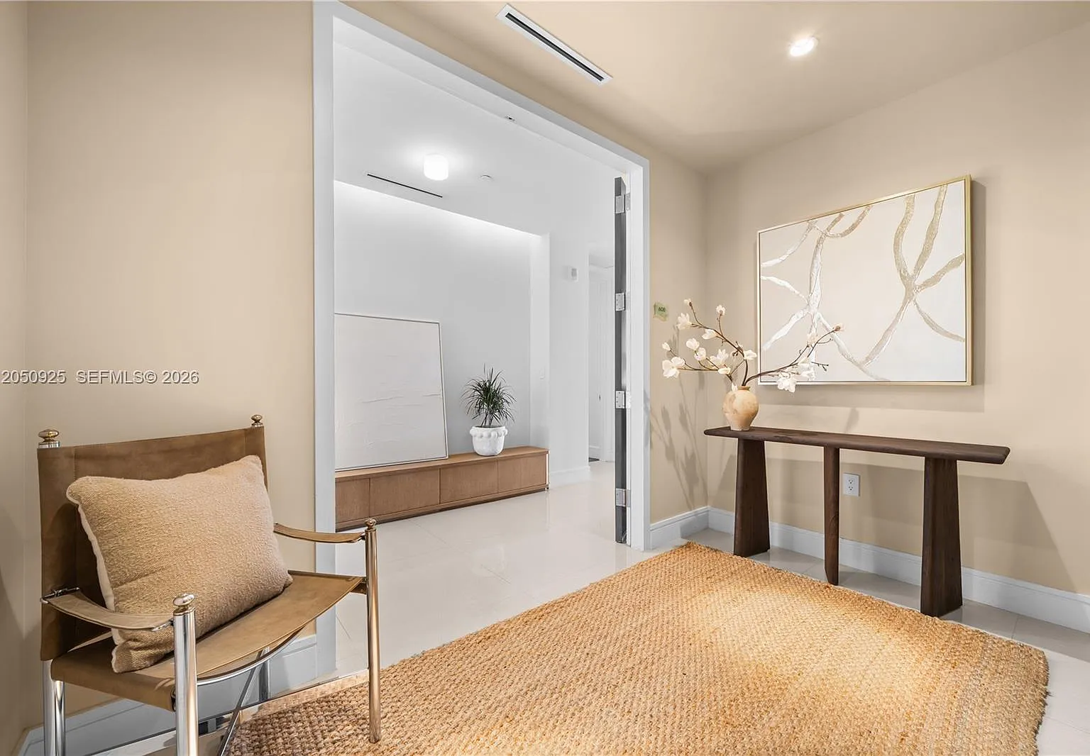 3 bed, 2518 sqft, $13,000 — Photo 4