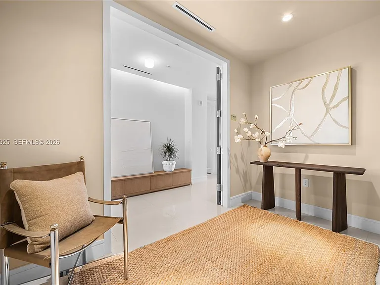 3250 NE 188th St #608 — Photo 4