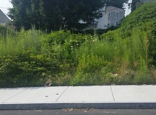 113 Harrison St, Worcester, MA 01604