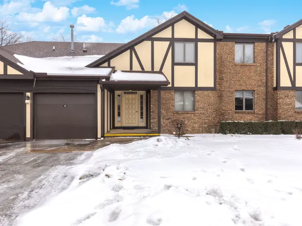 102 Carol Ct #A2, Pontiac, IL 61764