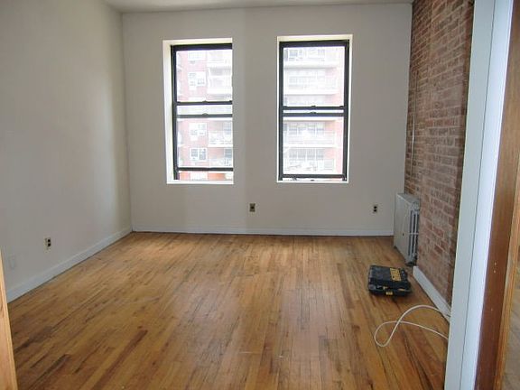 2nd image of 772 Amsterdam Ave APT 2S