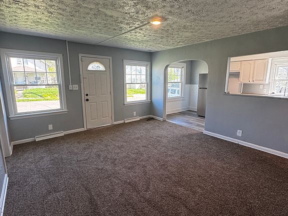 3rd image of 1170 Welton Ave