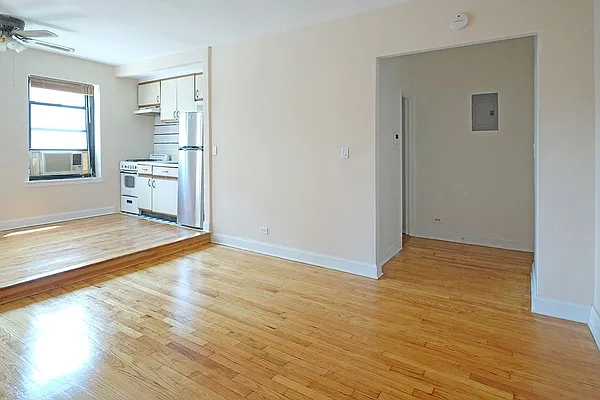 Rented by CG Realty | media 33