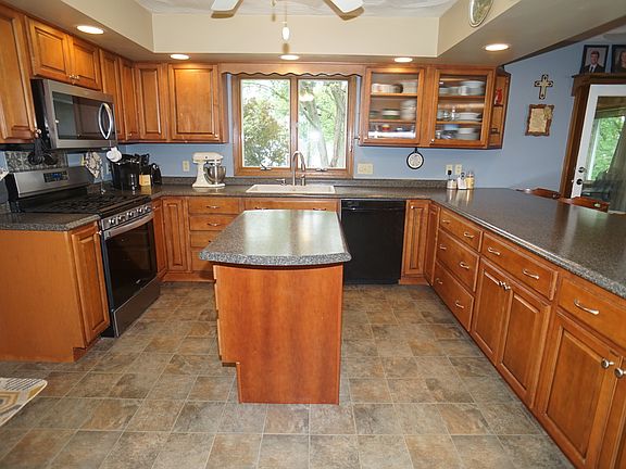 4th image of 314 Olive St
