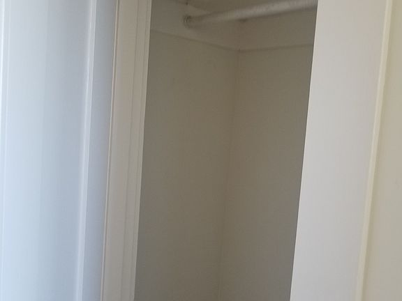 4th image of 1534 Clay St APT 4