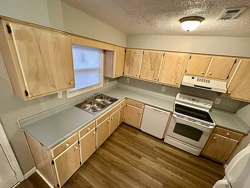 315 Berkley Ct #3 Photo 1
