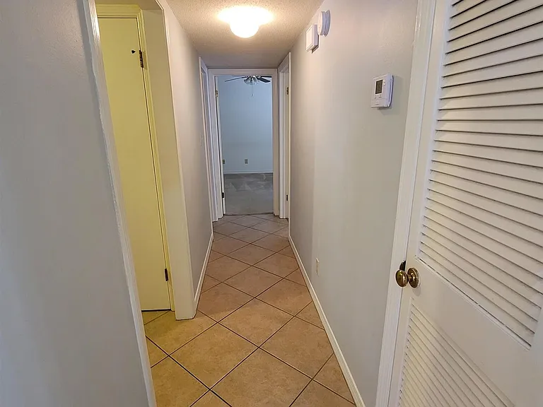 512 Lake Forest Blvd — Photo 12