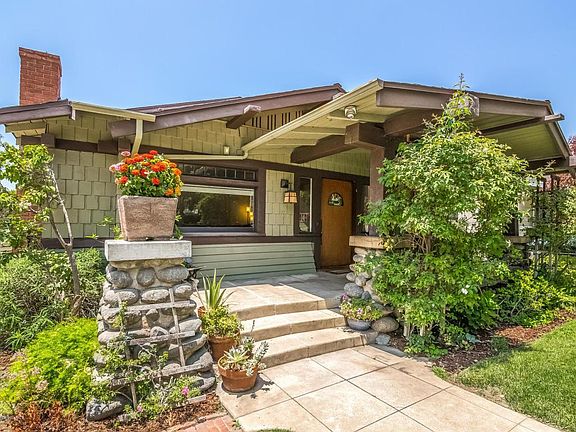 2nd image of 1033 Avon Pl