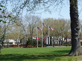75 Heald St, Carteret, NJ 07008