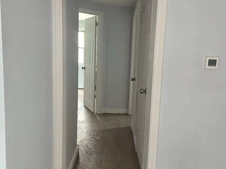 527 Willow Ave — Photo 8
