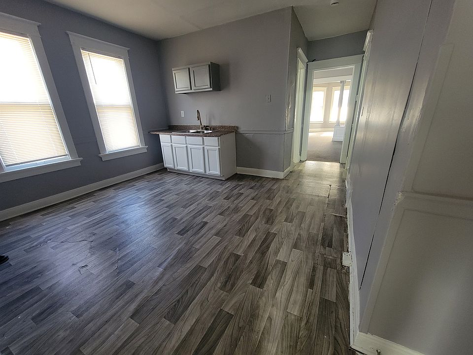 1st image of 108 W Keefe Ave #2