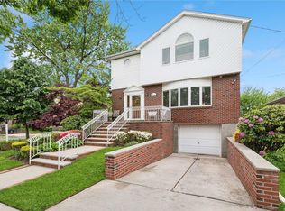 7026 169th St, Fresh Meadows, NY 11365