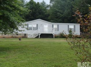 2441 Shadowbrook Dr, Lenoir, NC 28645