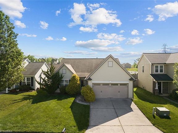3rd image of 336 Slate Dr