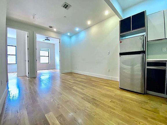 2nd image of 751 Dekalb Ave #L4