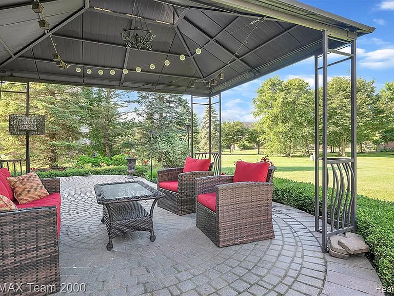 1248 Lasalle Rd — Photo 7