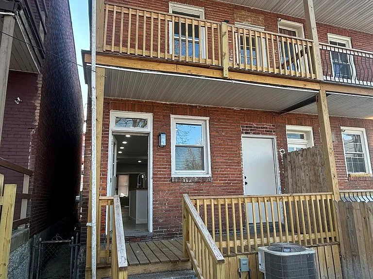 320 Maclay St — Photo 22