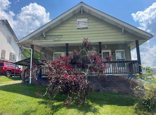 228 Poplar St, Rainelle, WV 25962