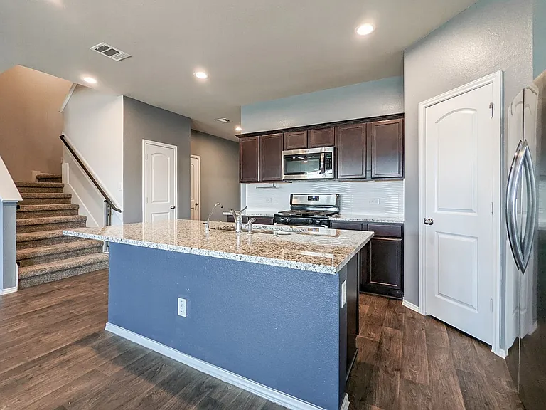 14541 Montclair Way — Photo 13