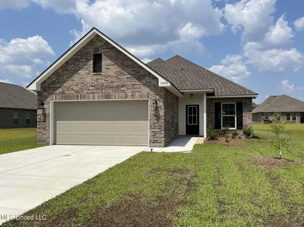 13296 Southern Pecan St, Gulfport, MS 39503